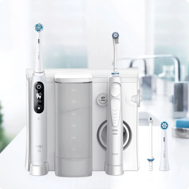 Электрическая зубная щётка Oral-B iO6 с ирригатором OxyJet 5 режимов 2 шт White (8006540841204)