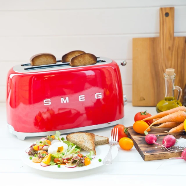 Тостер Smeg TSF02RDEU (8017709190750)