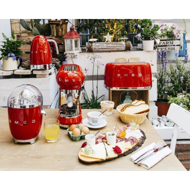 Тостер Smeg TSF02RDEU (8017709190750)