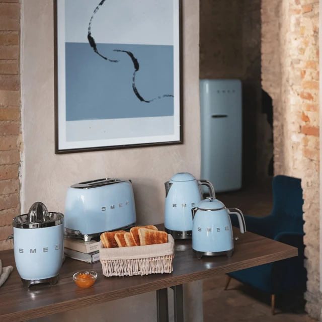 Електрочайник Smeg Kettle KLF05PBEU 0,8 л Pastel Blue (8017709302191)