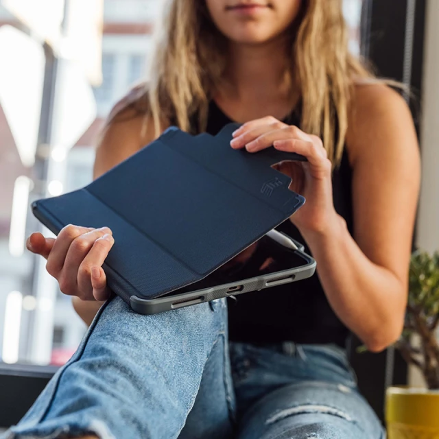 Чохол STM Dux Plus для iPad 11'' (2025) / iPad 10.9'' (2022) Black (STM-222-388KX-01)