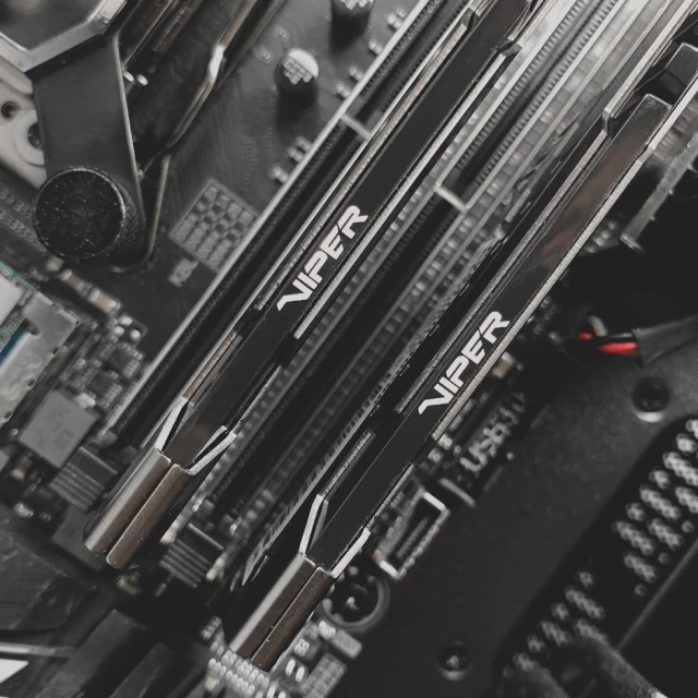 Оперативна пам'ять Patriot Memory Viper Steel DDR4 8 ГБ 3600 МГц CL18 XMP2 (814914027653)