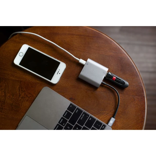 Адаптер Kanex USB-C to VGA с Power Delivery 60W 1.5A (K181-1278)