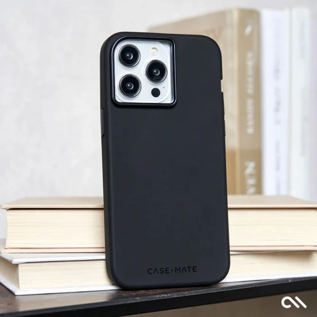 Чехол Case-Mate Silicone для iPhone 15 Pro черный with MagSafe (CM051468)