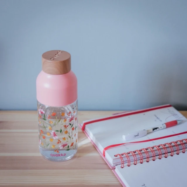 Пляшка для води Quokka Ice 570 ml Pink Flowers (6997)