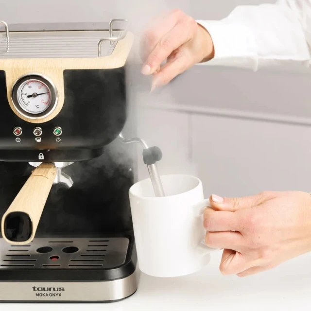 Кавоварка ріжкова Taurus Onyx Moka 1050 Вт 20 bar з дерев'яною ручкою (8414234206510)