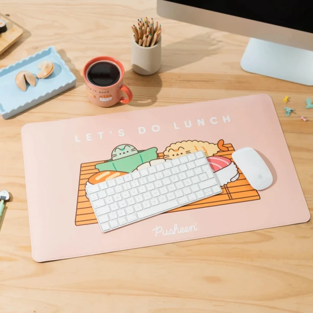 Мат на стіл Pusheen Sushi Roll з екошкіри XXL 60x35 см (MGGEPU06)
