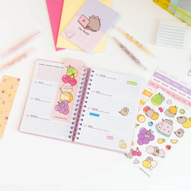Планер тижневий Pusheen Fruits A5 2026/2027 (AEESVA52605)