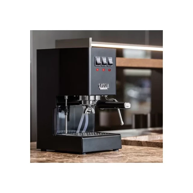 Кофеварка рожковая Gaggia Classic Evo 15 bar Black (8720389026607)
