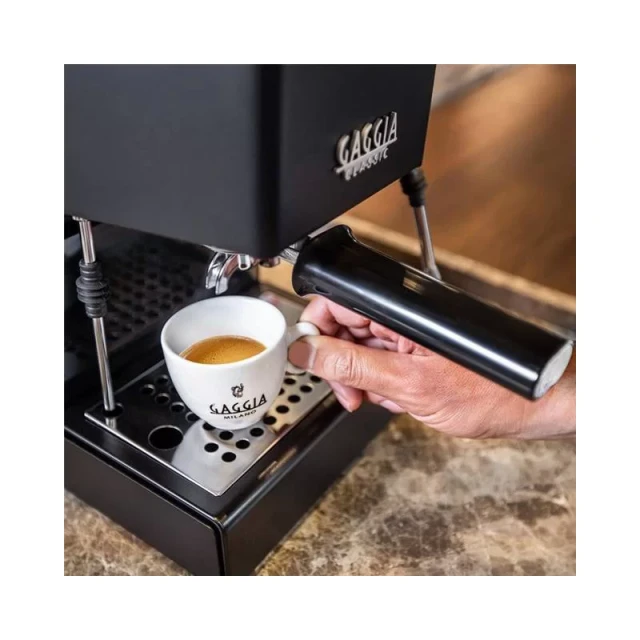 Кофеварка рожковая Gaggia Classic Evo 15 bar Black (8720389026607)