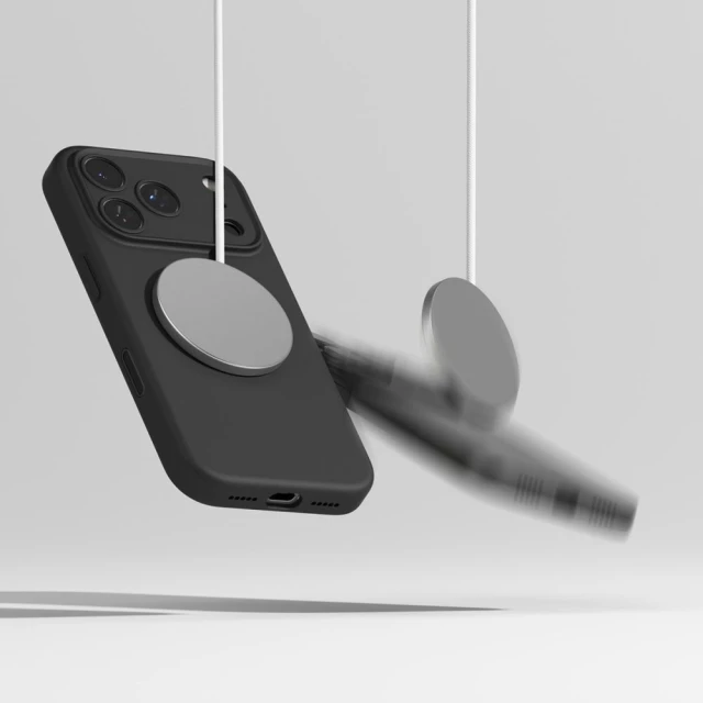 Чохол Ringke Silicone Magnetic для iPhone 17 Pro Max Black with MagSafe (8800328810402)