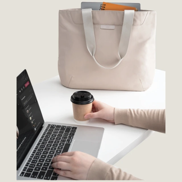 Сумка Uniq Arden Tote 16L Beige (UNIQ-ARDEN(16L)TB-DWBEG)