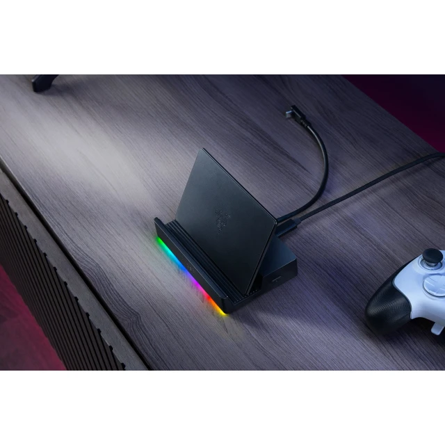 Док-станция Razer Handheld Dock Chroma USB Type-C 6-в-1 (8887910053225)