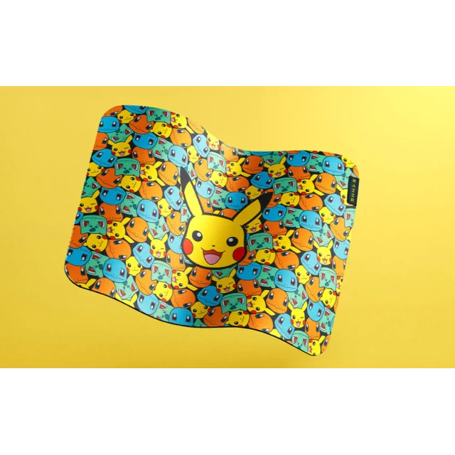 Килимок для миші Razer Gigantus V2 Medium Pokémon Kanto Starters Edition (8887910063118)