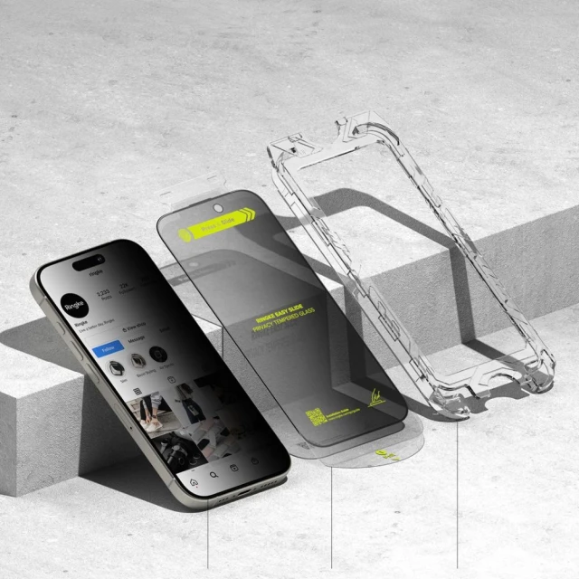 Защитное стекло Ringke Easy Slide для iPhone 16 Pro Privacy (2 pack) (8800274960053)